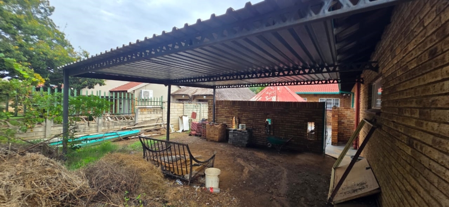 3 Bedroom Property for Sale in La Hoff North West